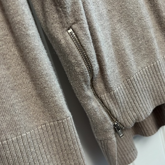 Express light sweater - Picture 3 of 3